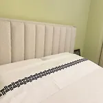 In Pazari I Ri * Tirana