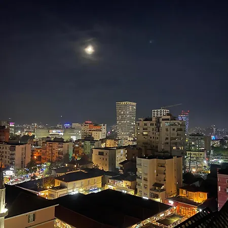In Pazari I Ri * 티라나